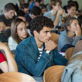 Etudier à l'ICES c'est aussi devenir un Icessien par une formation humaine, intellectuelle et spirituelle